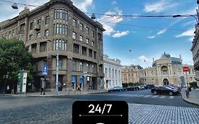 Lift Hotel Boutique - Derybasivska